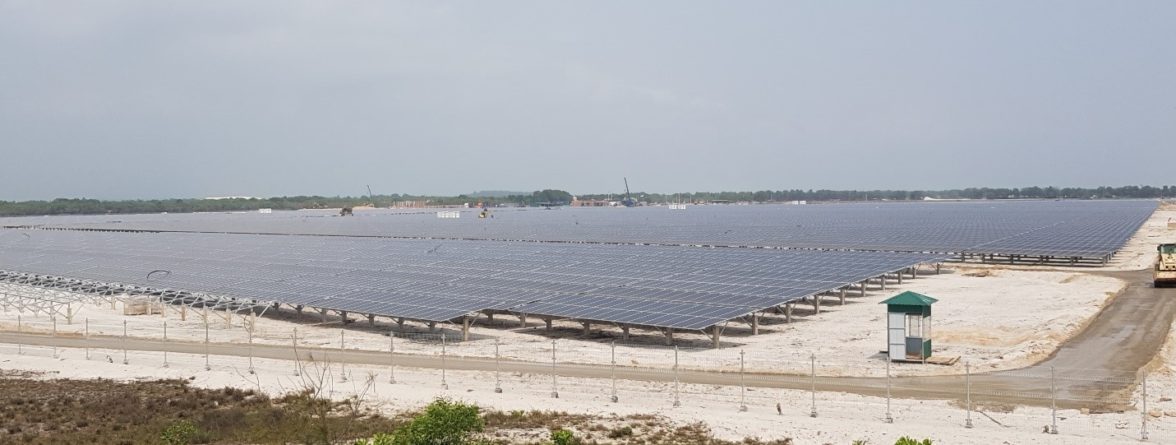 Vietnam Solar Farm regen solar